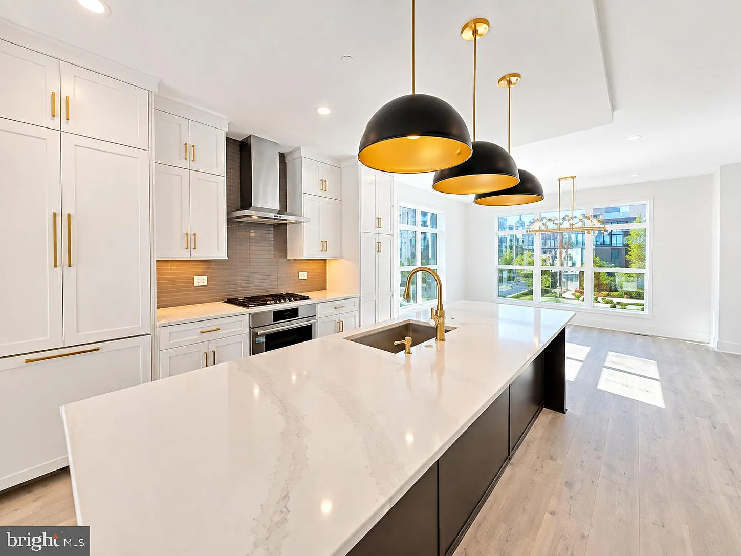 4 bed, 4.5 bath, 2428 sqft, $6,800 — Photo 4