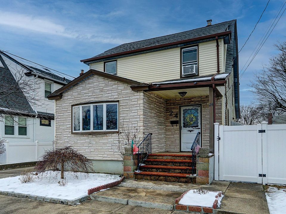 24 Liberty Ave FLOOR 2, Mineola, NY 11501 Zillow