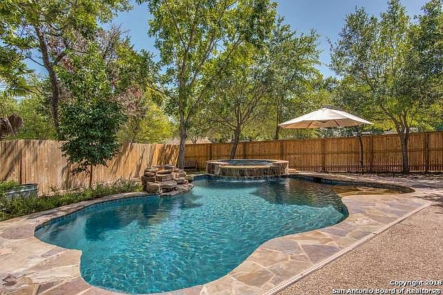 1st image of 523 Cypress Trl