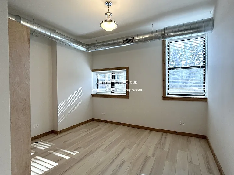4611 S Ellis Ave #106 — Photo 13