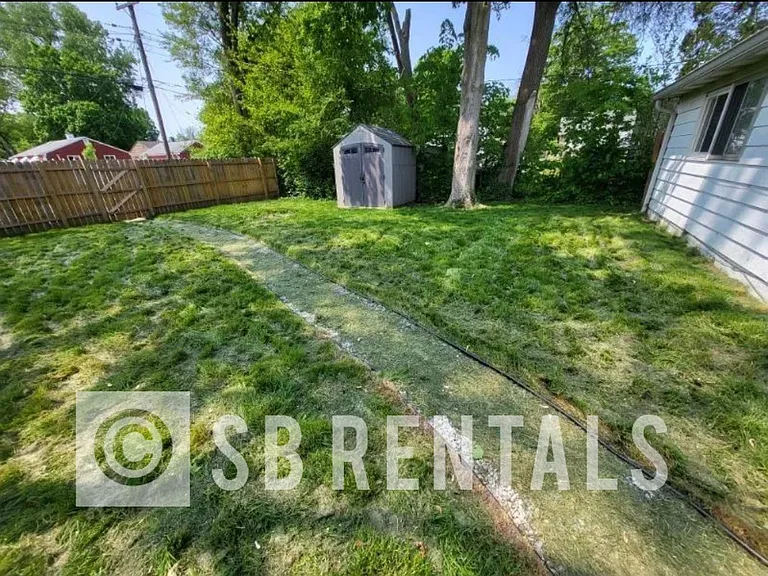 1532 E Donald St — Photo 7
