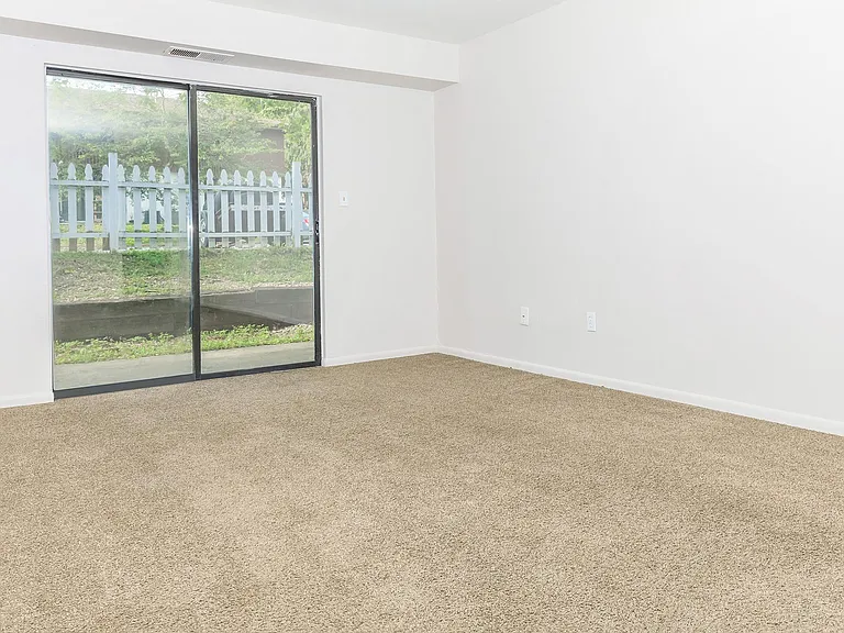 287 Cline Ave #B — Photo 2