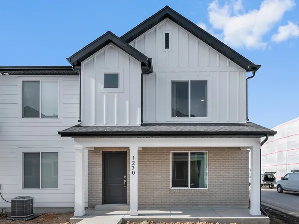 Dalton Plan, Dixon Creek Townhomes
