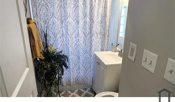 3 bed, $1,600 — Photo 3