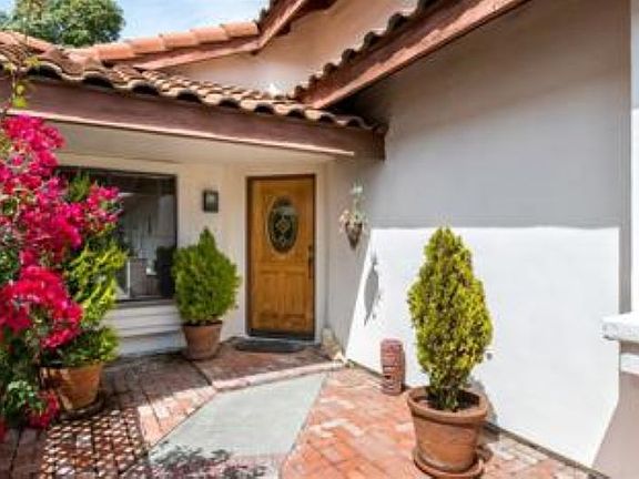 3rd image of 15632 Caminito La Torre