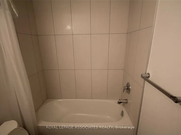 251 Hemlock St #614 — Photo 3