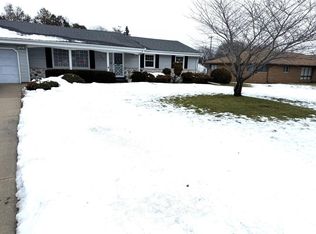 8820 Cloverleaf Dr, Mount Pleasant, WI 53406