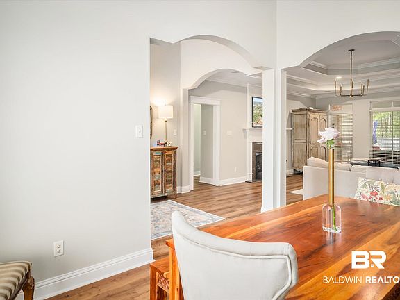 4th image of 4846 Audubon Dr