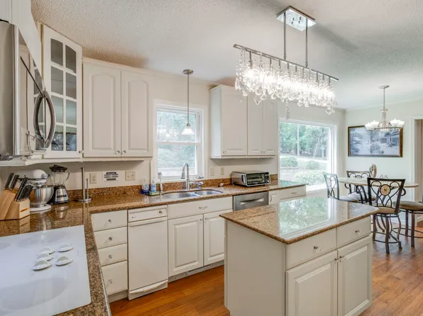 445 Lakemont Dr, Chapin, SC 29036