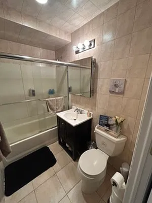 Bathroom, photo 2