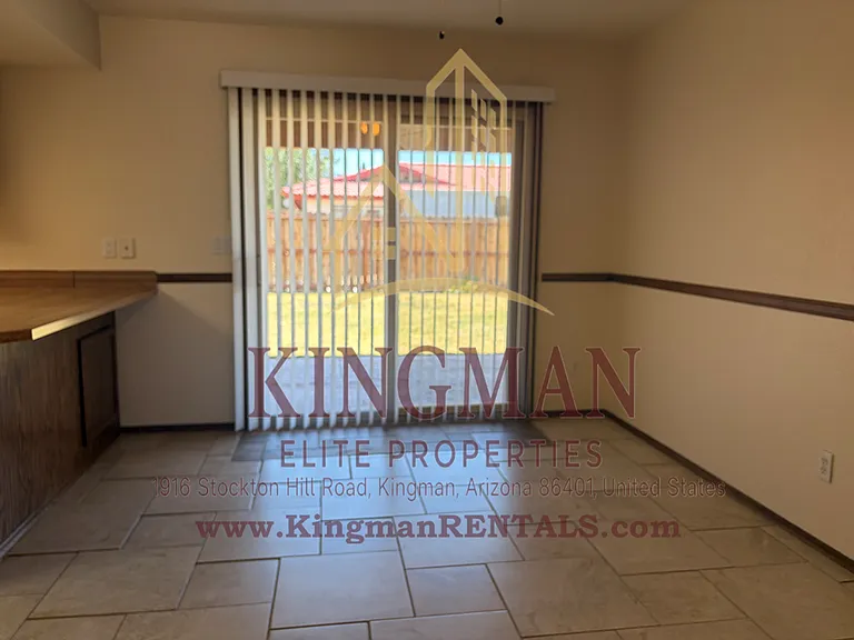 2604 Phoenix Ave — Photo 7