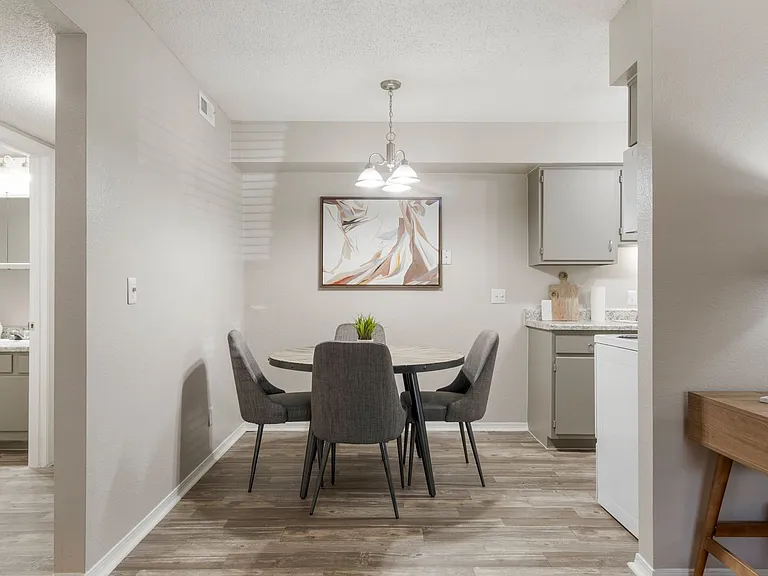 Echo Trail Apartments - Lease Today & Save $300 OFF Move-In Costs! — Photo 35