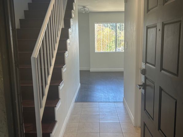 1019 E Glenoaks Blvd #213