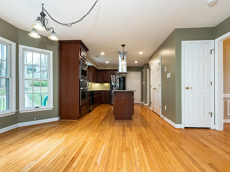 13576 Highland Rd — Photo 62