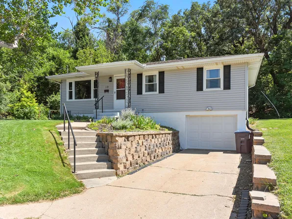 12 Bonneville Ln, Council Bluffs, IA 51503