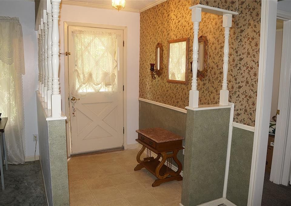 1st image of 260 Candlelight Ln