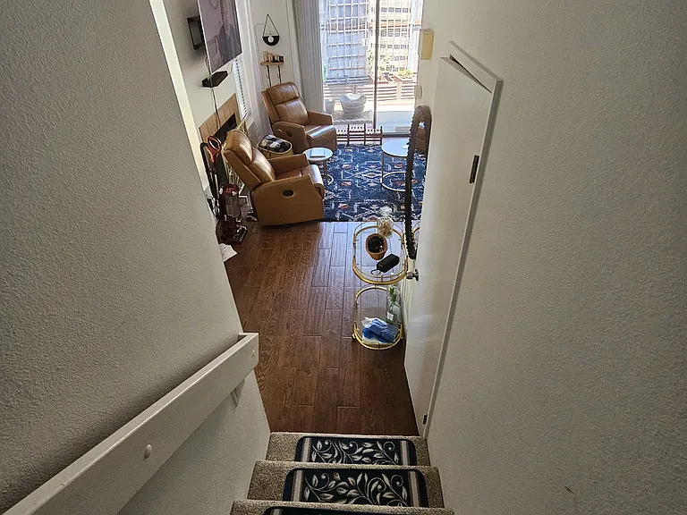 Constellation Rd — Photo 11
