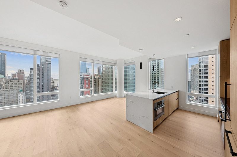 1st image of 312 W 43rd St #34E