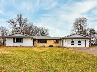 3604 W Country Club Ln, Altoona, WI 54720