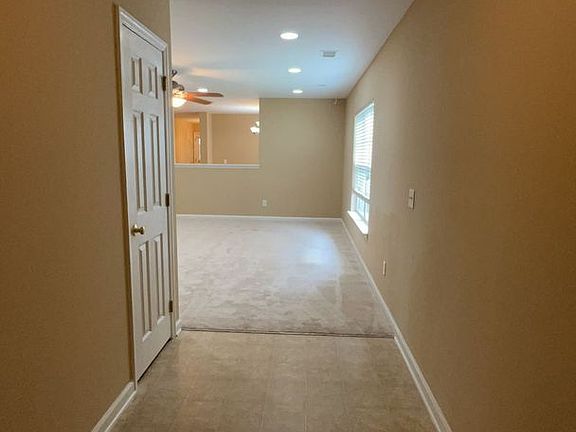 4th image of 135 Wildberry Ln