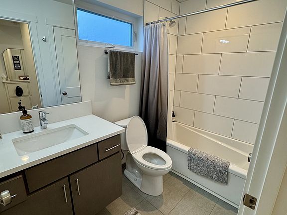 1st floor bathroom
