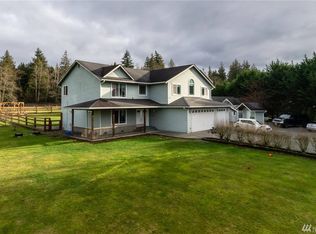 21505 Happy Valley Rd, Stanwood, WA 98292
