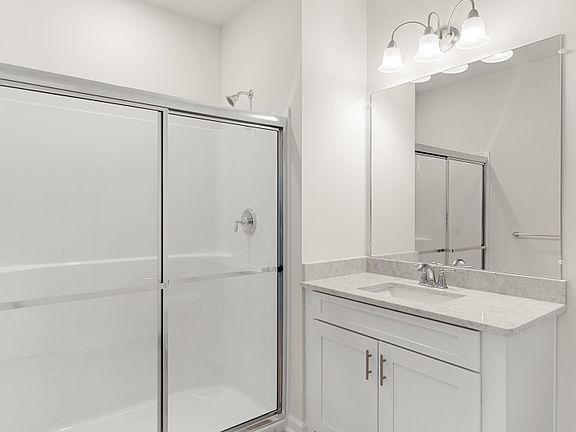 Spa-Like Owner s Bath