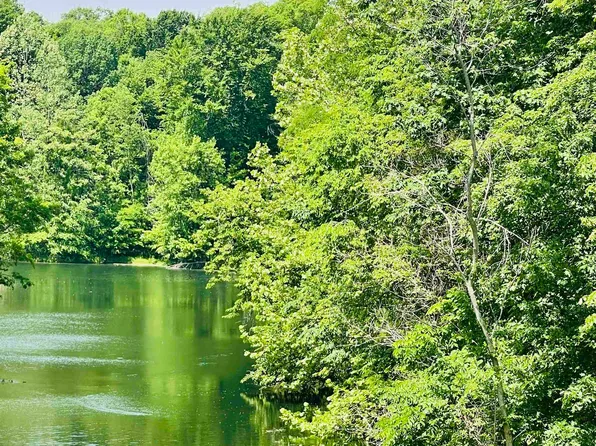 15 W Lakeview Dr, Peru, IN 46970