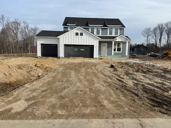 7641 Clementine Ave, Byron Center, MI 49315