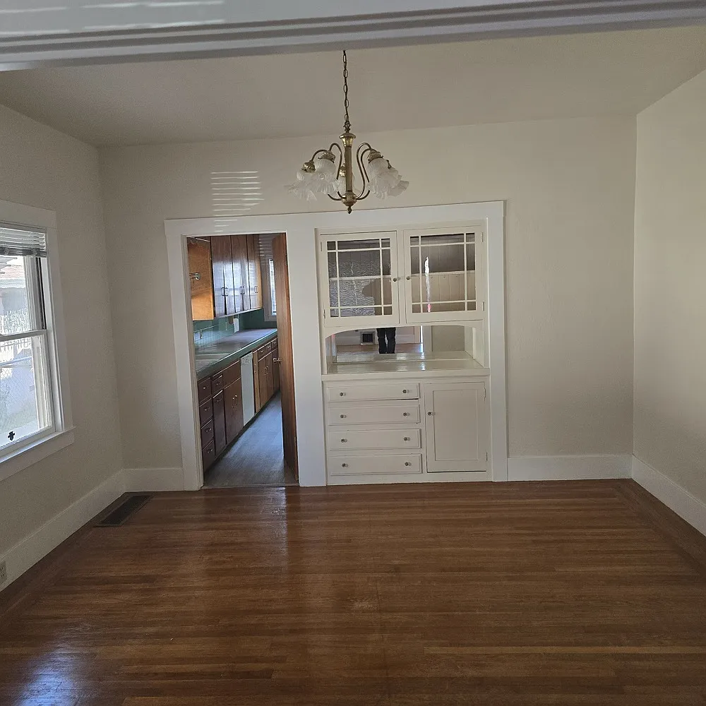 3 bed, $2,525 — Photo 3
