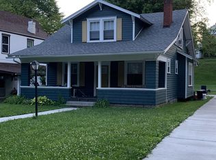 1029 Valley Rd, Charleston, WV 25302