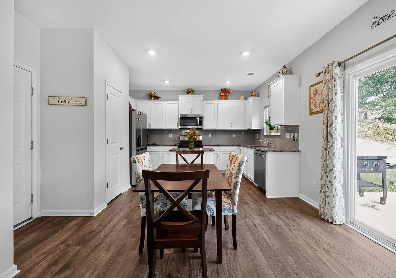 Charming 3BR House in Conover — Photo 3