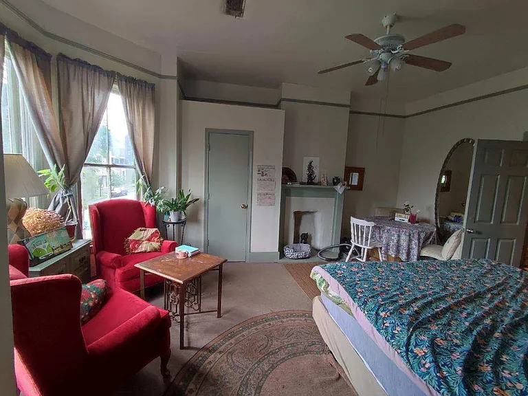 320 W Hall St #B — Photo 16