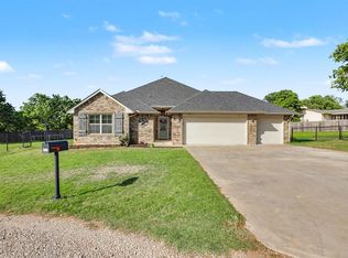 8551 Three Oaks Rd, Edmond, OK 73025