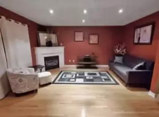 5 Thimbleberry St #1A, Brampton, ON L7A3L3