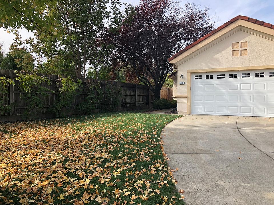 1st image of 206 Pelham Ct