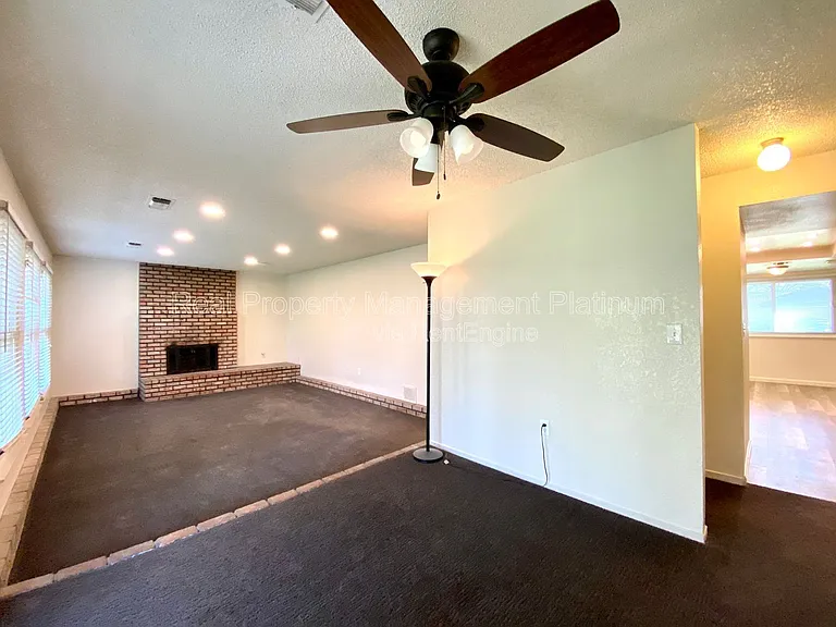 4619 E Indianapolis Ave — Photo 25