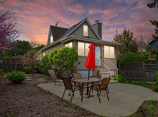 3509 S Whitnall Ave, Milwaukee, WI 53207