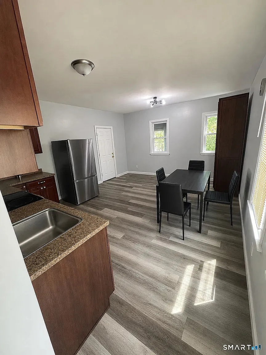 3 bed, 1386 sqft, $1,850 — Photo 4