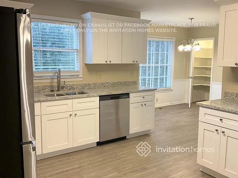651 Willow Ridge Dr NE — Photo 3