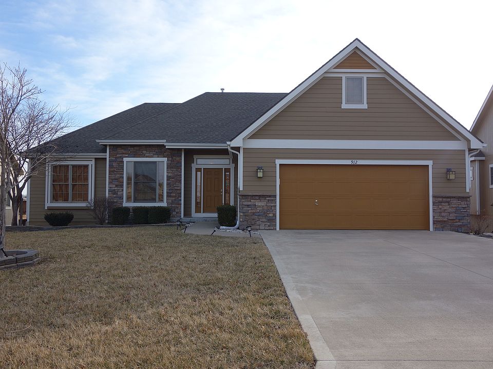 Gorgeous front of home