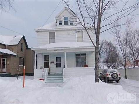 1st image of 218 W Park St