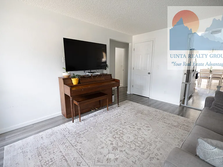 280 Tomahawk Dr — Photo 12