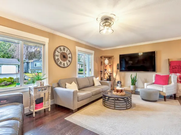 22787 Reid Ave, Maple Ridge, BC V2X 4G7