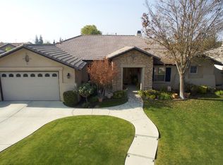 5111 Wailea Dr, Bakersfield, CA 93312