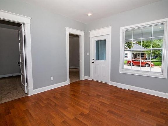 4th image of 1406 Finley Ave