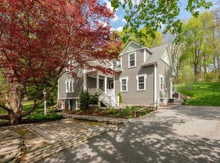 31 High St, Ipswich, MA 01938