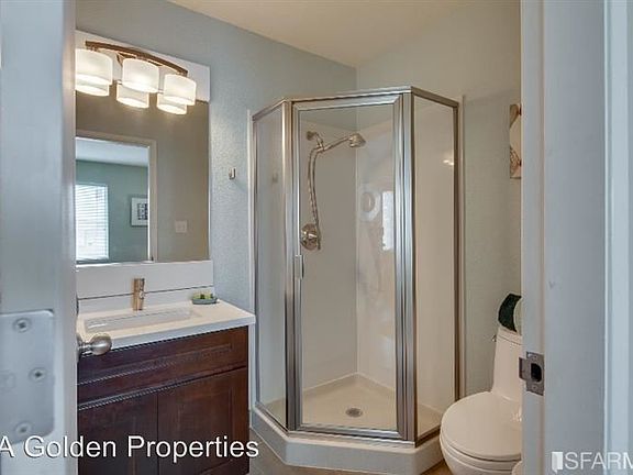 4th image of 15 Teresita Blvd APT 4