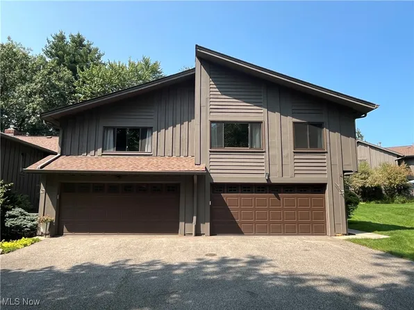 791 Geddes Blf, Sagamore Hills, OH 44067