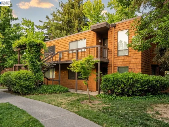 796 Woodside Ln E Unit 1, Sacramento, CA 95825